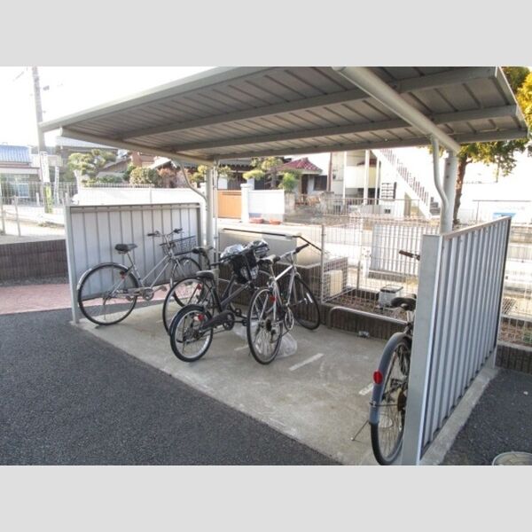 ベルデュール 駐輪場