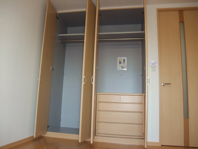 ローザ　オノモン105号室 クローゼット