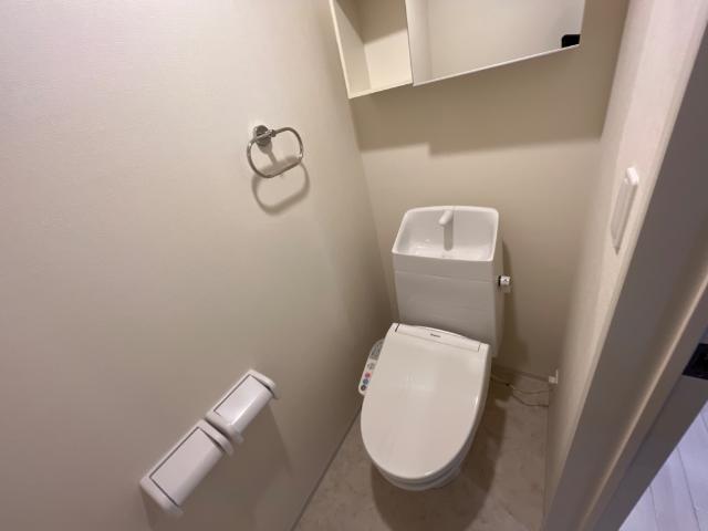 ZaKuRo シャワー付トイレ