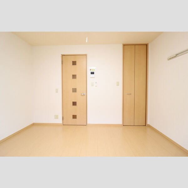 めぞん モナリエ102号室 洋室7帖