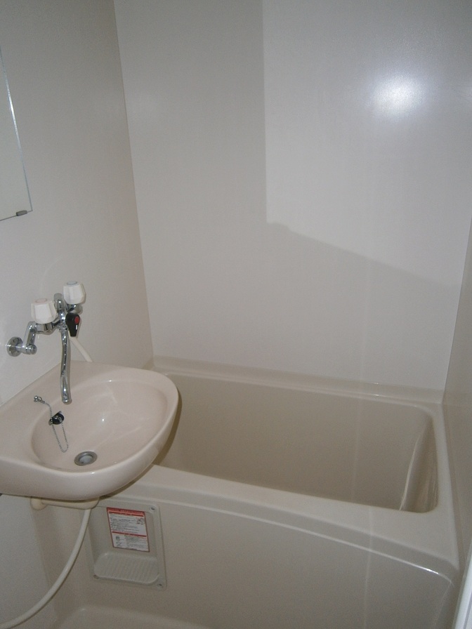 レオパレスＭｏｒｎｉｎｇＧｌｏｗ お風呂