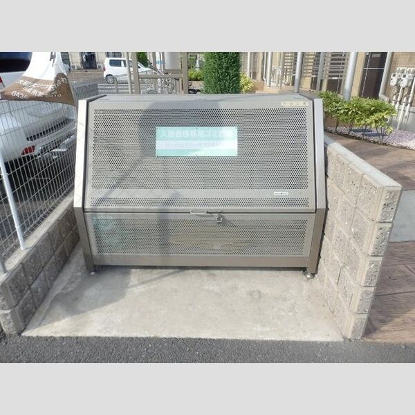 ルミエール ゴミストッカー