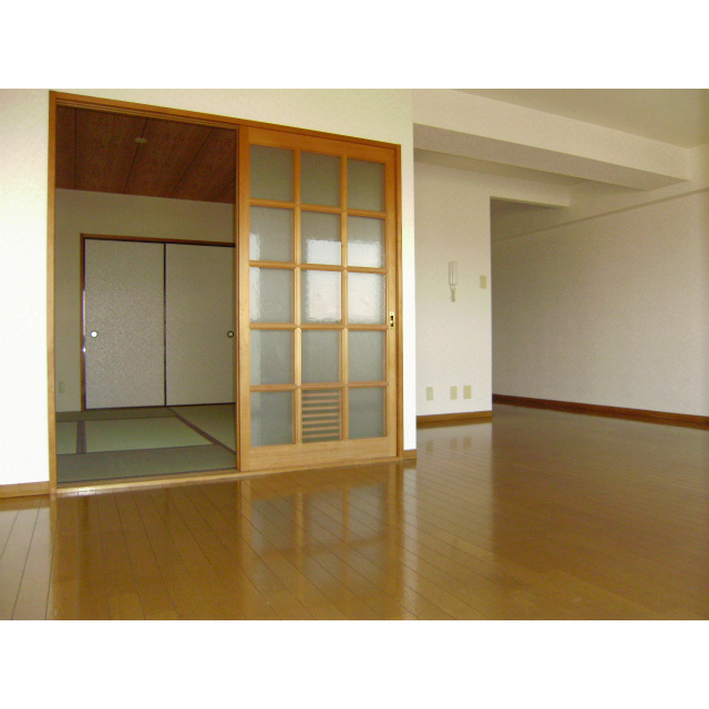 ＵＮＯ　ＰＡＬＡＣＥ 内観