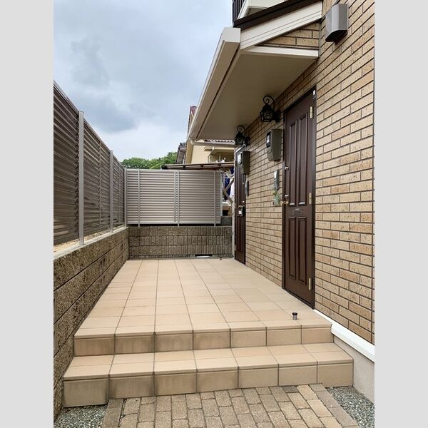 サンモールハウス201号室 エントランス