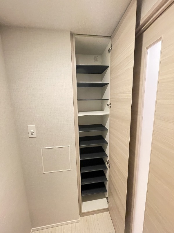 プレニーズ護国寺PREMIER地下1階 玄関