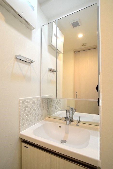 ステージファースト横浜阪東橋8階 洗面