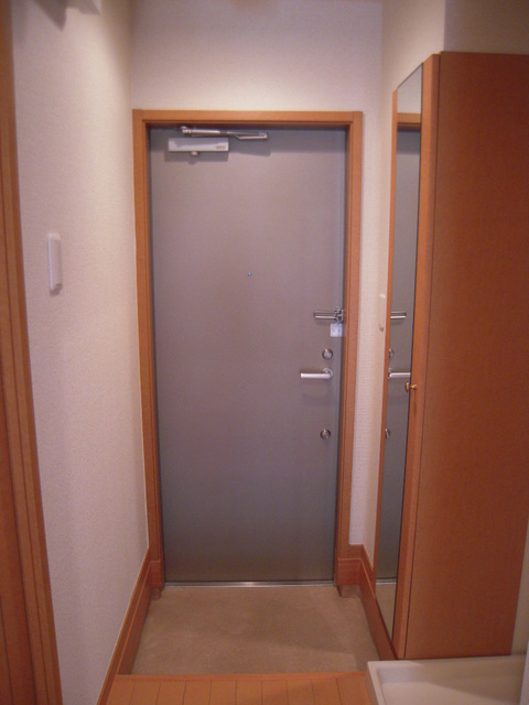 ソフィアⅡ0102号室 玄関