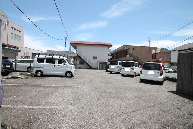 ハイネス二宮 駐車場！