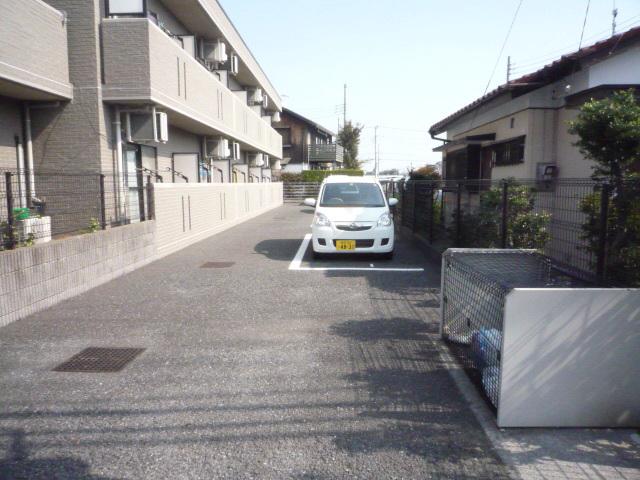 グランツ久米川 駐車場