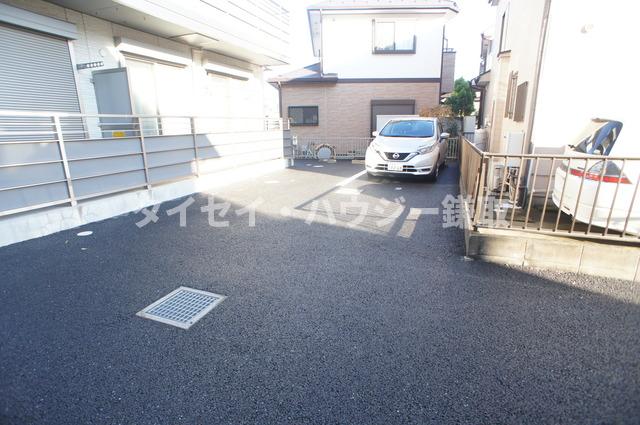 シャトレー宮崎２ 駐車場の様子です。