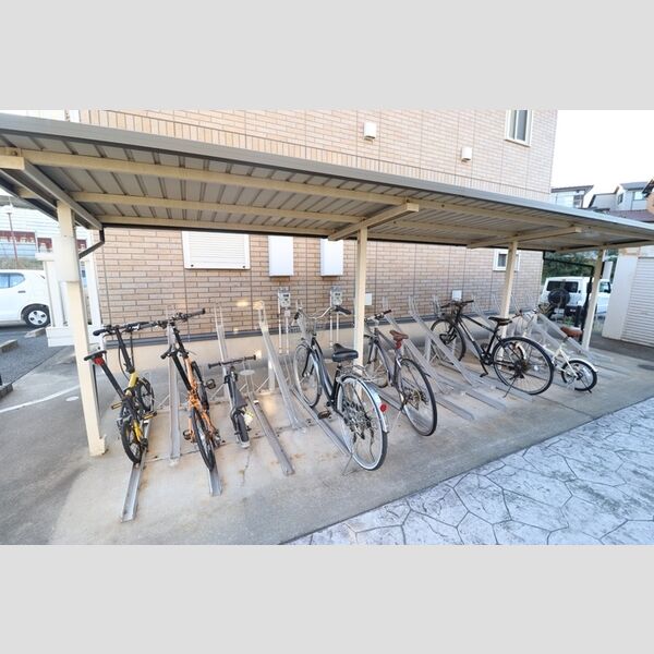 シャルドネ　B 駐輪場