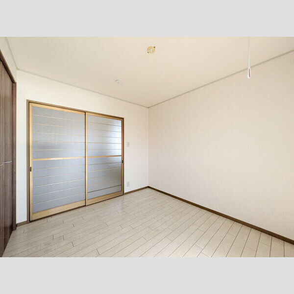 ヴァンベール神山　Ⅱ301号室 洋室