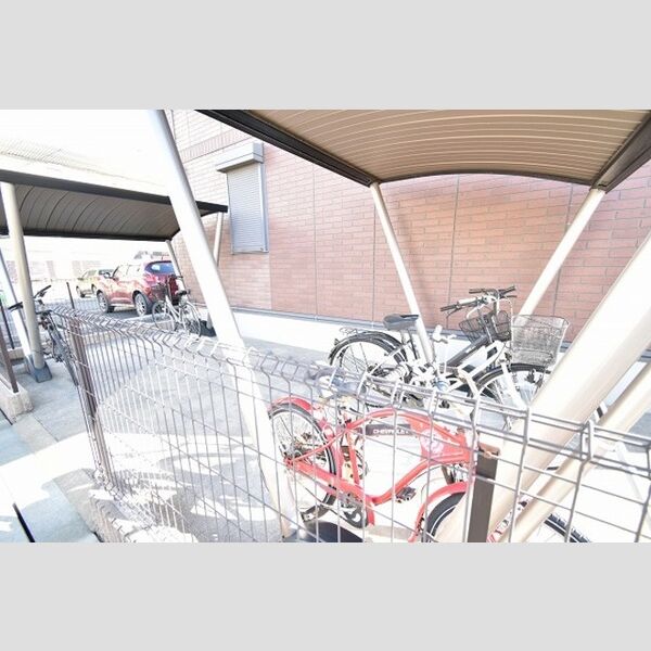 プリマベーラ・ユカ　A 駐輪場