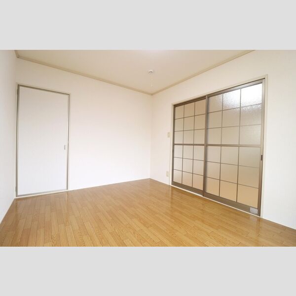 ハイツ定栄　A201号室 南側洋室5.9帖