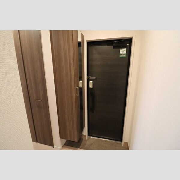 Noble villa鹿手袋　A 玄関