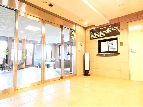 ライオンズヒルズ鎌倉山1階 エントランス