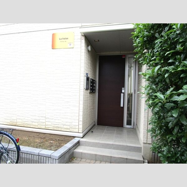 ラ　フレーズ オートロック付エントランス