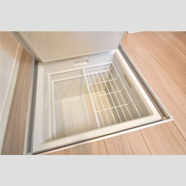 D-room浜町103号室 床下収納