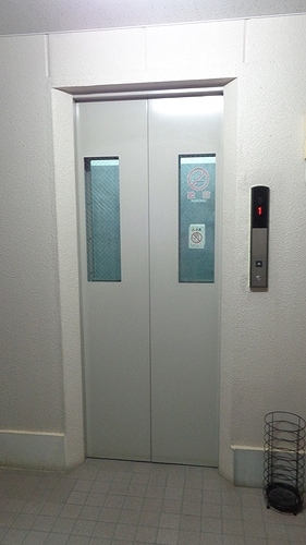 コンフォールハイム2階 エレベーター　※前回募集時2018年6月撮影