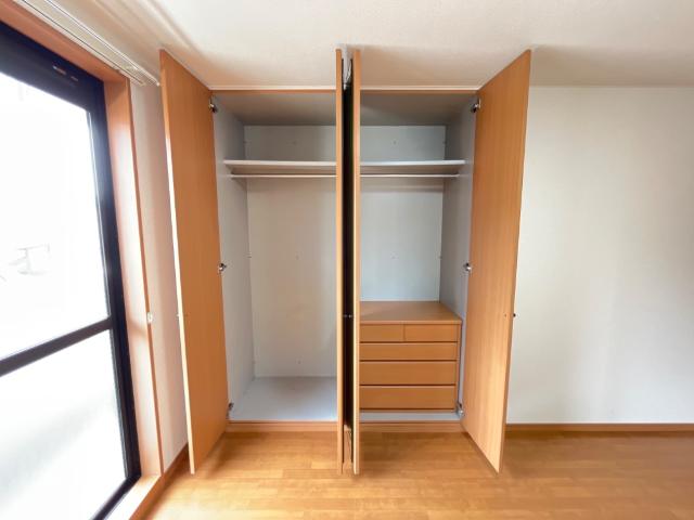 クリフ・リーベル壱番館 クローゼット