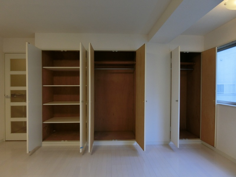 ベルセル南青山2階 収納