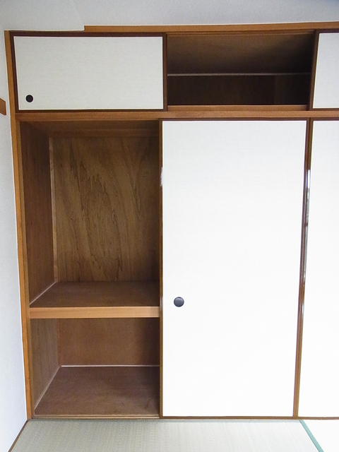 グランプラス0309号室 和室　押入　※別号室の参考写真です(現況優先)