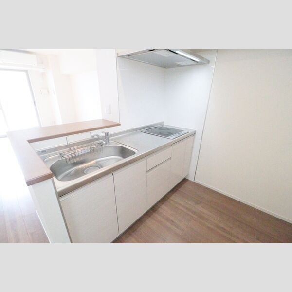シェルト新都心502号室 システムキッチン