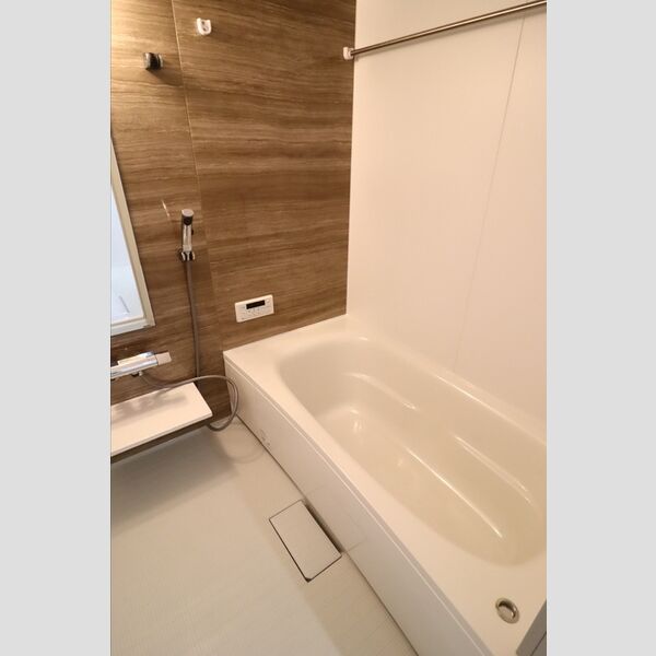 Rエイト・コウヤマ　B 浴室(追い焚き機能付き)