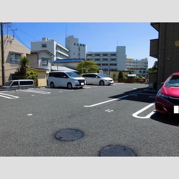 セジュールオッツ東下沢102号室 駐車場