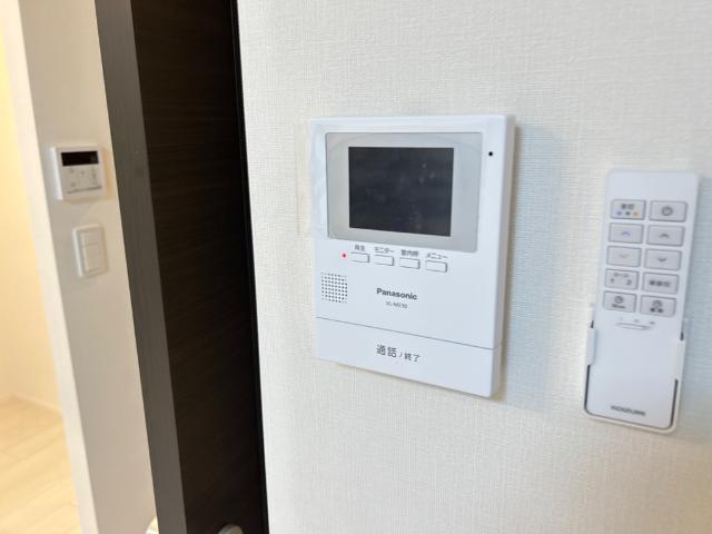 ビレッジ高坪Ⅳ205号室 カメラ付インターホン