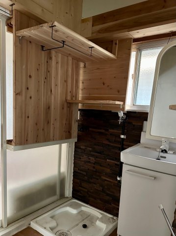 港南区笹下5丁目戸建 洗面