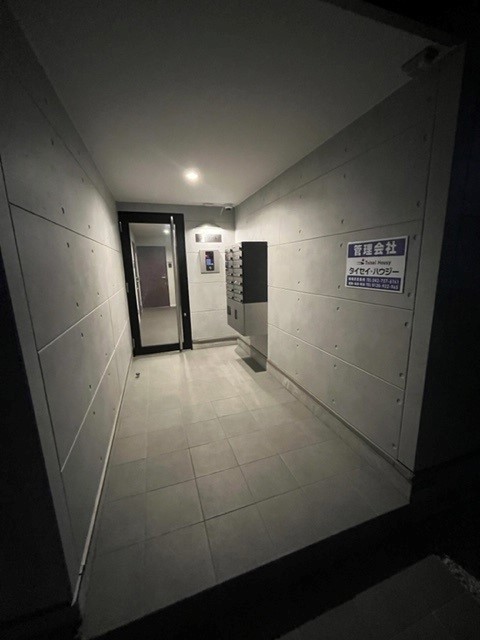 エトワール0203号室 エントランスアプローチ