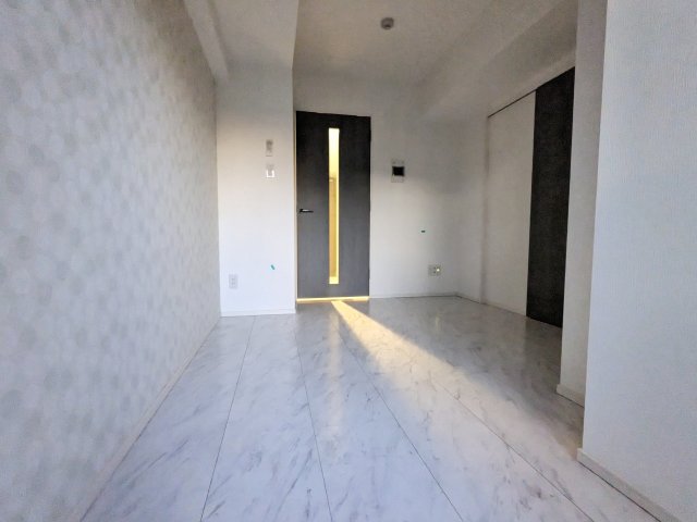 ハーモニーレジデンス新横浜606号室 リビング