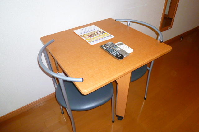 レオパレスコルサ 内観