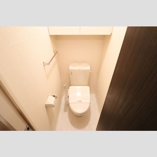 アゼリア松戸205号室 温水洗浄暖房便座