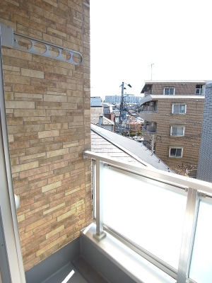 リブリ・三ツ沢フラッツ2階 バルコニー