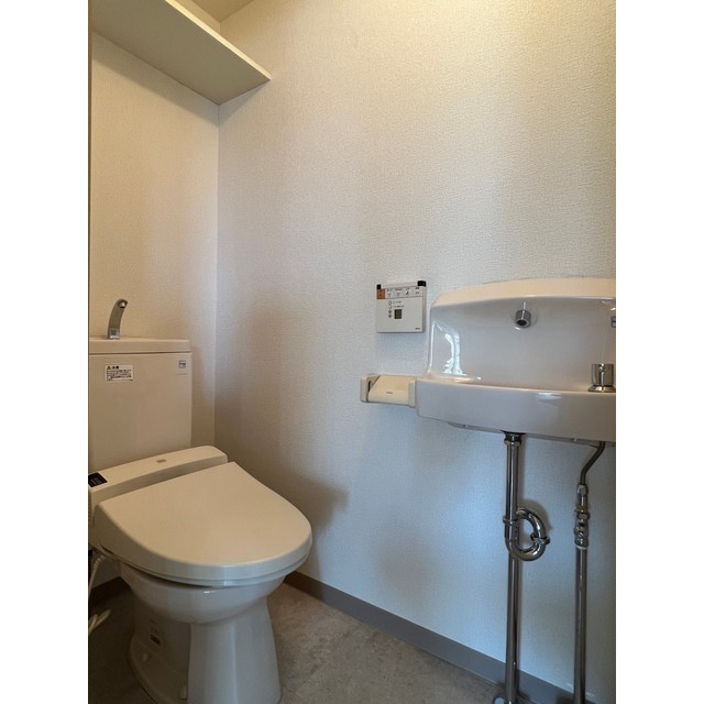 プレシャス　イースト 内観