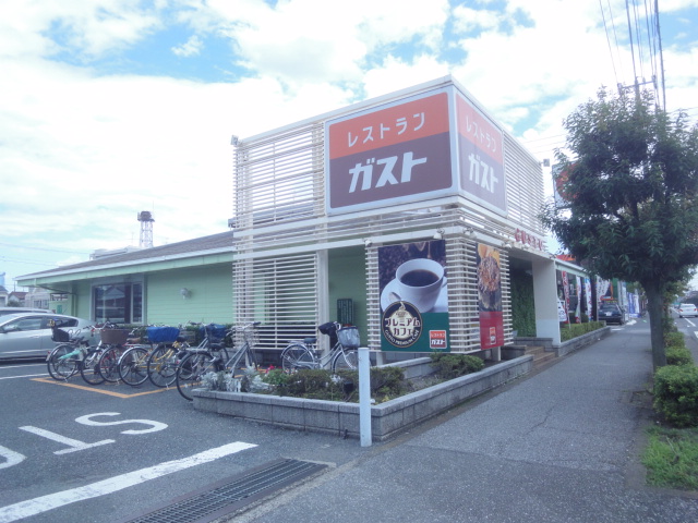 Ｒｏｍａｎｔｉｓ　Ｋａｗａｇｕｃｈｉ（ロマンティス　川口） ガスト川口朝日店まで1,219ｍ