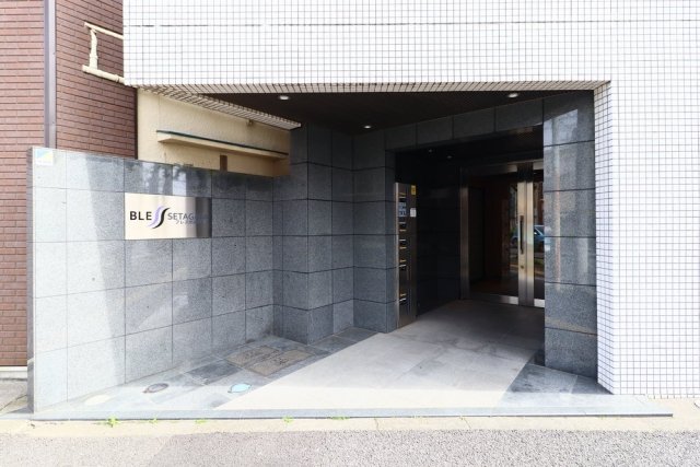 ＢＬＥＳＳ　ＳＥＴＡＧＡＹＡ3階 エントランス