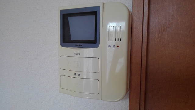 レオパレスＹ＆Ｓ207号室 モニター付インターホン