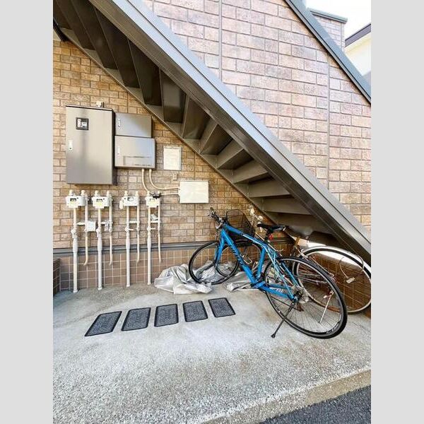メゾン・アッシュ202号室 駐輪場
