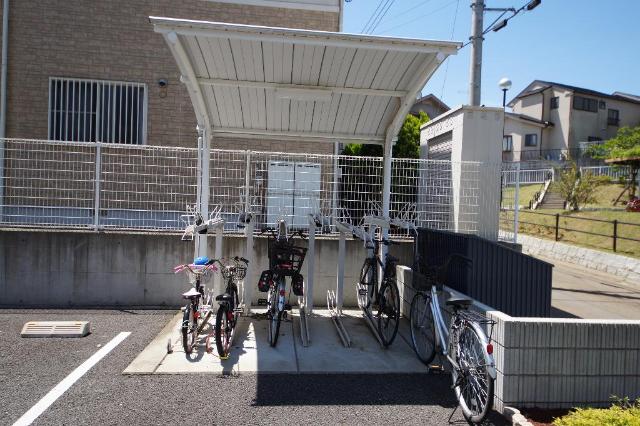 フォレストアーク大森202号室 駐輪場