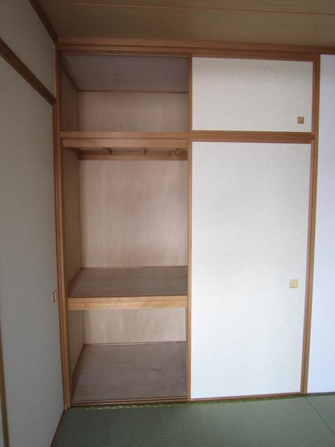 マノー藤沢0402号室 収納