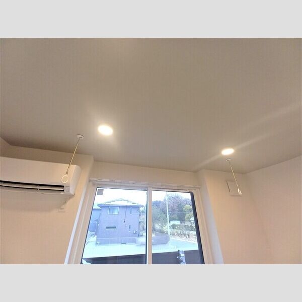 リヴィエール　I203号室 室内物干し金物