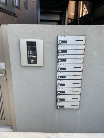 カナル小田栄102号室 エントランス