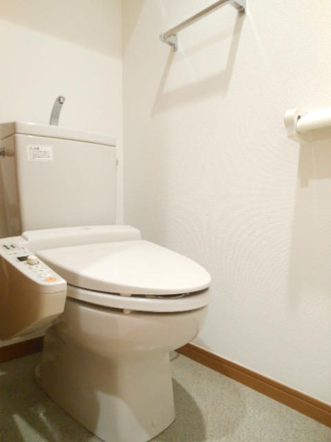 ガラ・シティ駒沢大学 シャワー付トイレ