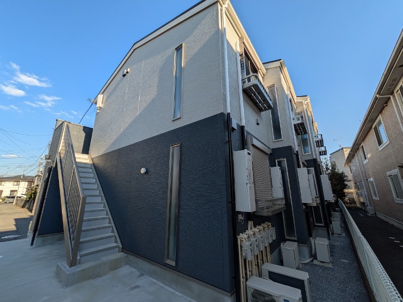 アリスワン南三咲(E-222)1階 外観