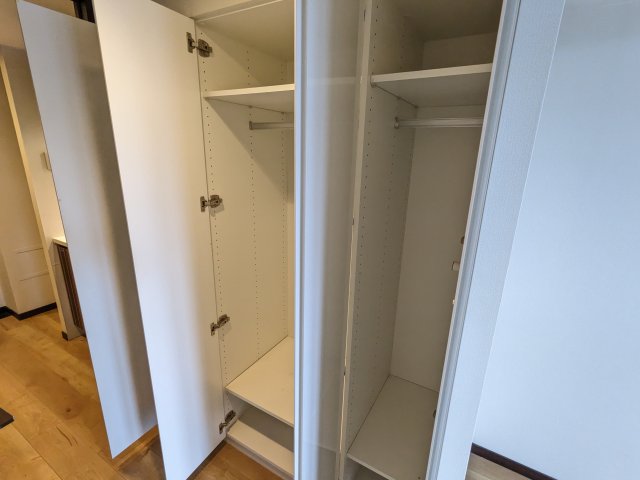 アゼスト堀切菖蒲園Ⅱ403号室 収納