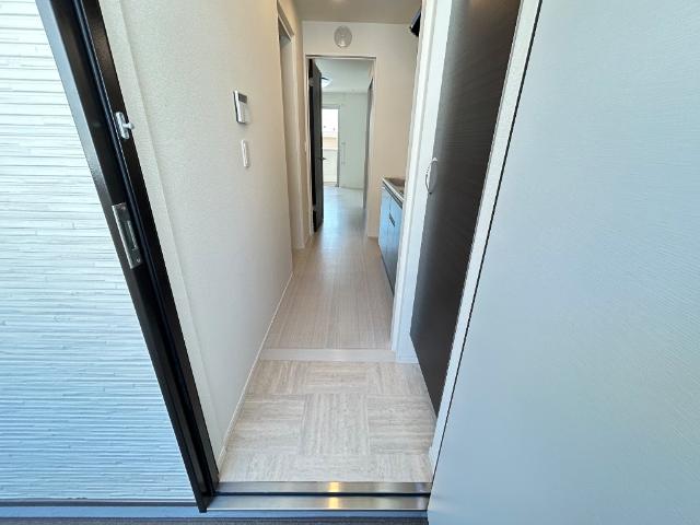 OceanCoastTsudanuma（オーシャンコーストツダヌマ）206号室 玄関