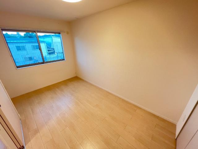 ハーモニーヒルズ202号室 洋室